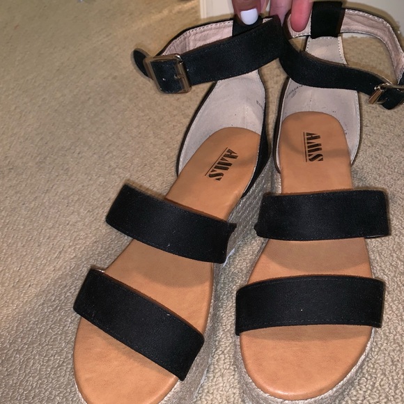 AMD Black Platform Sandals - Picture 7 of 7
